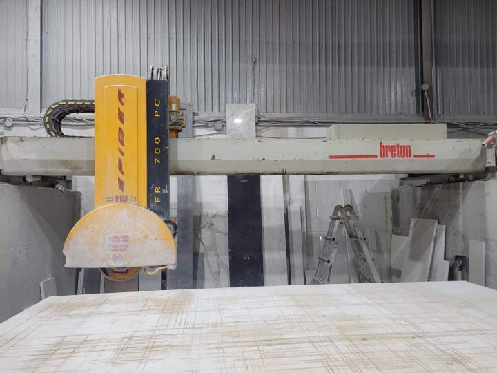 Machine de découpage Saint-Laurent